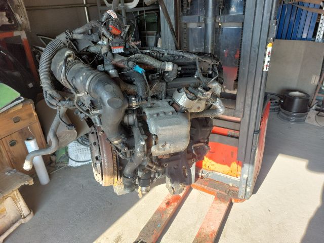 bontott PEUGEOT 807 Komplett Motor (Segédberendezésekkel)