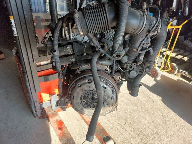 bontott PEUGEOT 807 Komplett Motor (Segédberendezésekkel)