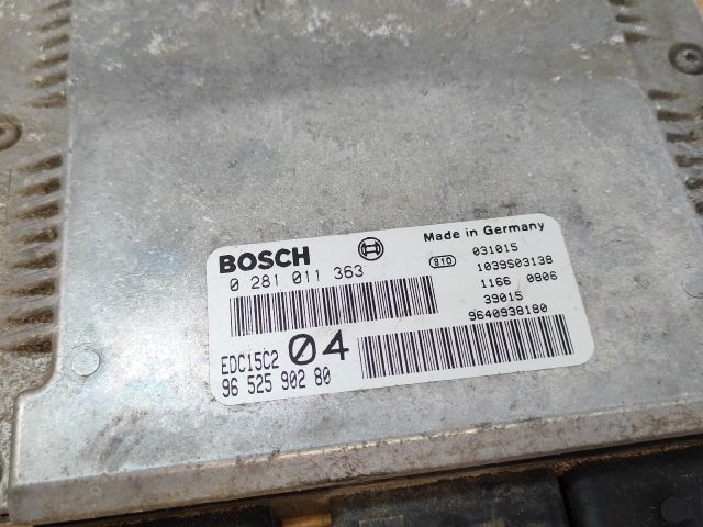 bontott PEUGEOT 807 Motorvezérlő