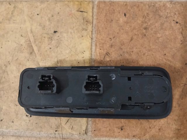 bontott PEUGEOT 807 Ablakemelő Kapcsoló Négyes / Kettes