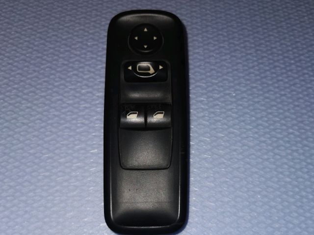 bontott PEUGEOT 807 Ablakemelő Kapcsoló Négyes / Kettes