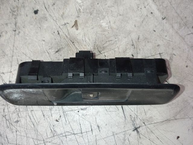 bontott PEUGEOT 807 Ablakemelő Kapcsoló (Pozíciófüggetlen)