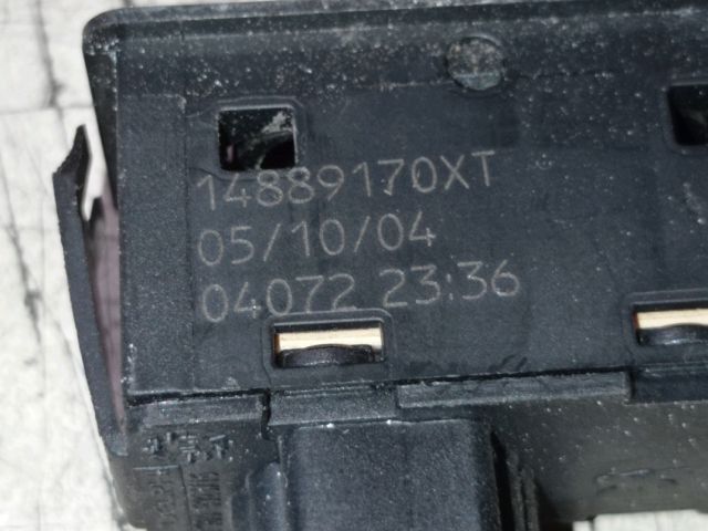 bontott PEUGEOT 807 Ablakemelő Kapcsoló (Pozíciófüggetlen)