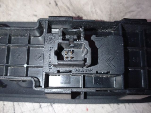 bontott PEUGEOT 807 Ablakemelő Kapcsoló (Pozíciófüggetlen)