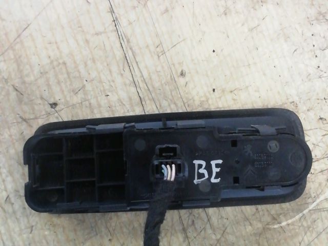 bontott PEUGEOT 807 Bal első Ablakemelő Kapcsoló