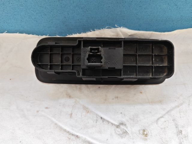 bontott PEUGEOT 807 Bal első Ablakemelő Kapcsoló