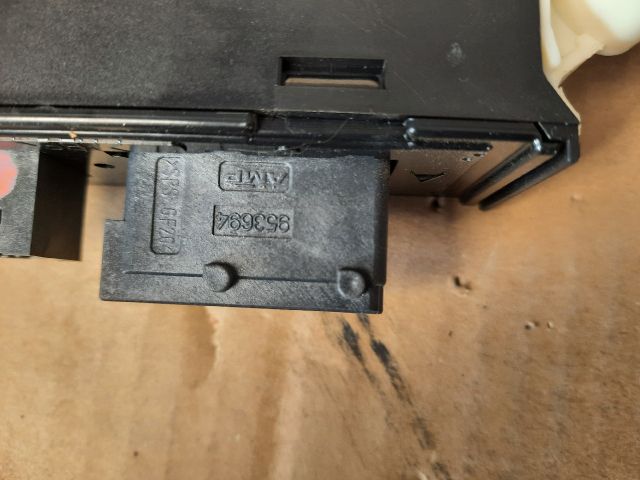 bontott PEUGEOT 807 Bal első Ablakemelő Motor