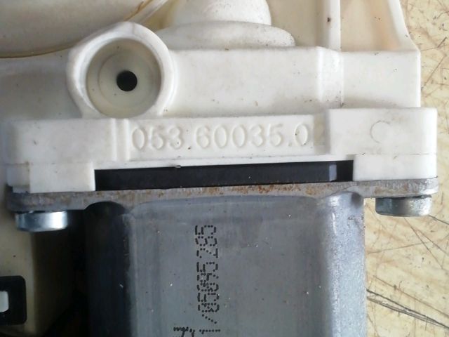 bontott PEUGEOT 807 Bal első Ablakemelő Motor