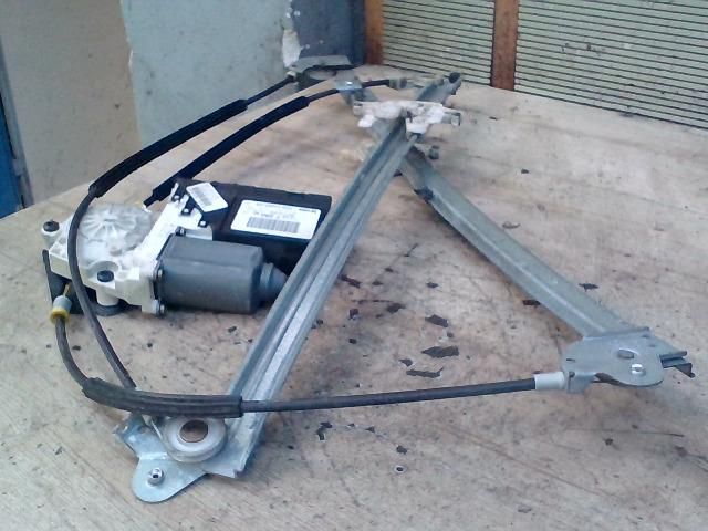 bontott PEUGEOT 807 Bal első Ablakemelő Szerkezet (Elektromos)