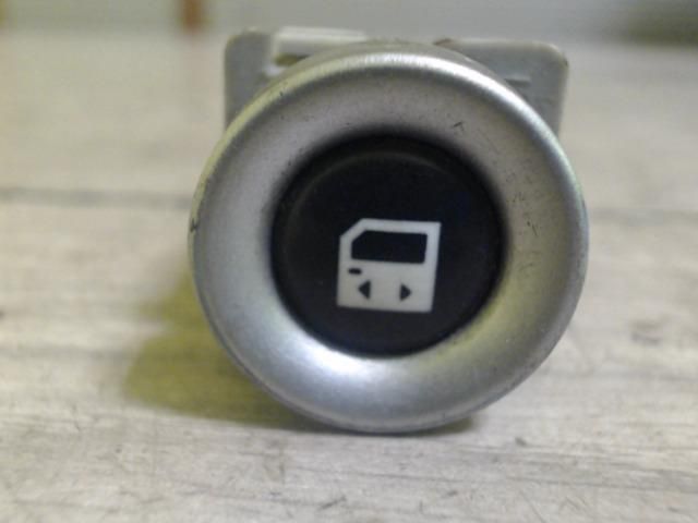 bontott PEUGEOT 807 Bal hátsó Ablakemelő Kapcsoló