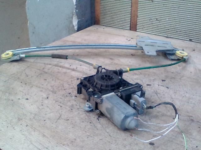 bontott PEUGEOT 807 Bal hátsó Ablakemelő Szerkezet (Elektromos)