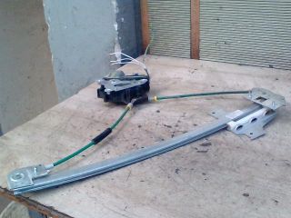 bontott PEUGEOT 807 Bal hátsó Ablakemelő Szerkezet (Elektromos)