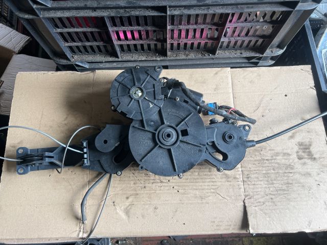 bontott PEUGEOT 807 Bal hátsó Tolóajtó Ajtónyitó Szerkezet