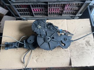 bontott PEUGEOT 807 Bal hátsó Tolóajtó Ajtónyitó Szerkezet