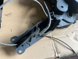 bontott PEUGEOT 807 Bal hátsó Tolóajtó Ajtónyitó Szerkezet