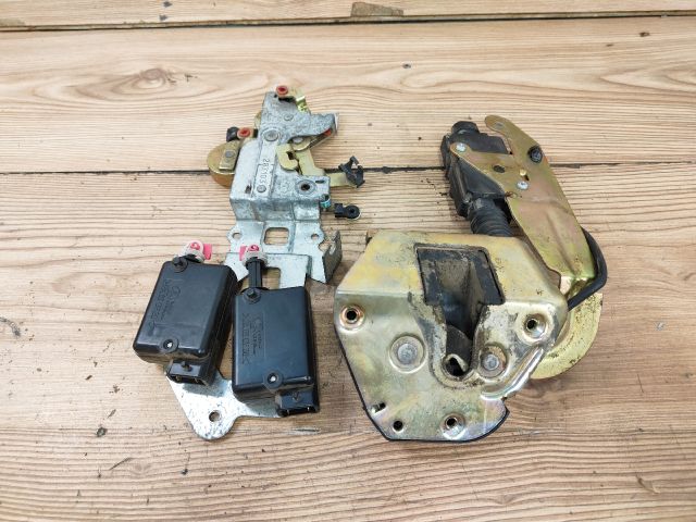 bontott PEUGEOT 807 Bal Tolóajtó Zárszerkezet