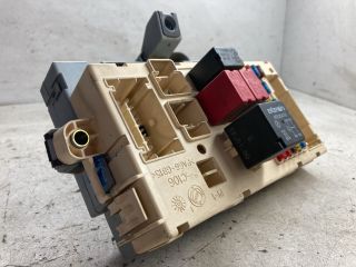 bontott PEUGEOT 807 Biztosítéktábla Doboz