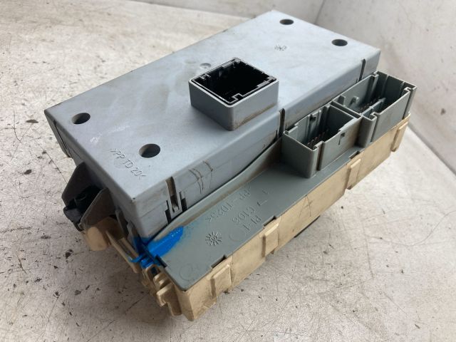 bontott PEUGEOT 807 Biztosítéktábla Doboz