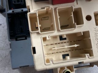 bontott PEUGEOT 807 Biztosítéktábla Doboz