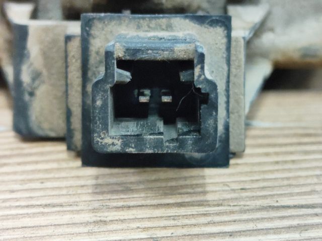 bontott PEUGEOT 807 Csomagtér Nyitó Kar / Gomb