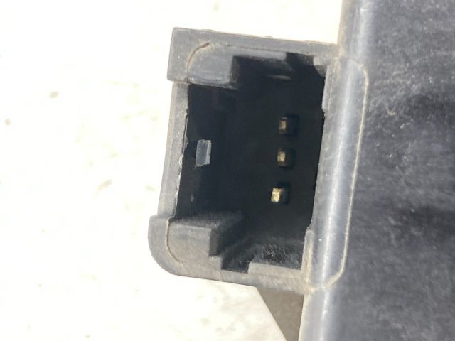 bontott PEUGEOT 807 Csomagtérajtó Zárszerkezet