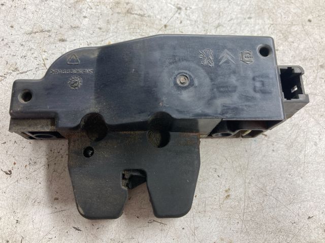 bontott PEUGEOT 807 Csomagtérajtó Zárszerkezet