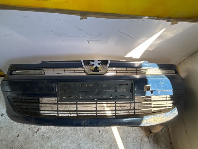 bontott PEUGEOT 807 Első Lökhárító (Részeivel)