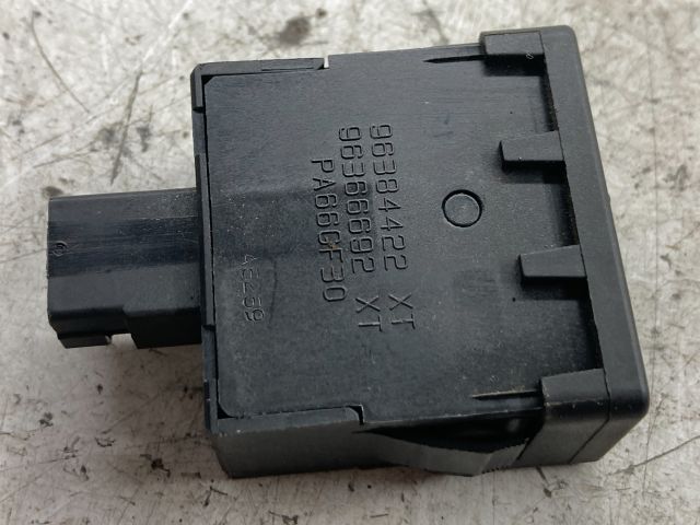 bontott PEUGEOT 807 Fényszórómagasság Állító Kapcsoló