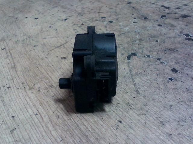 bontott PEUGEOT 807 Fűtés Állító Motor