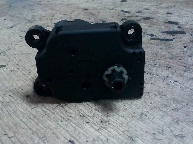 bontott PEUGEOT 807 Fűtés Állító Motor