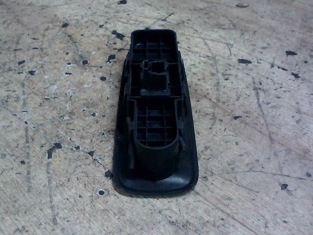 bontott PEUGEOT 807 Jobb első Ablakemelő Kapcsoló