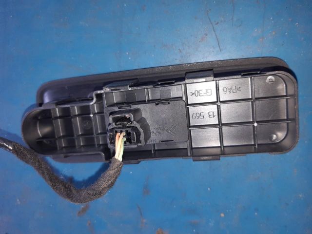 bontott PEUGEOT 807 Jobb első Ablakemelő Kapcsoló