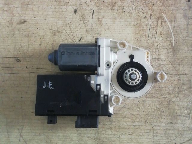 bontott PEUGEOT 807 Jobb első Ablakemelő Motor