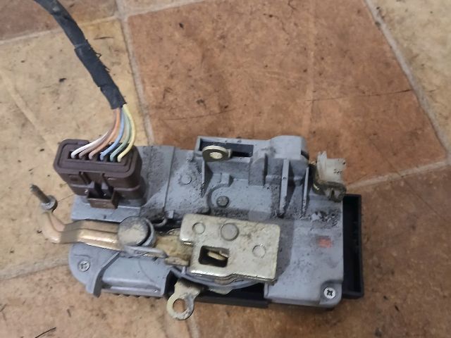 bontott PEUGEOT 807 Jobb első Ajtózár