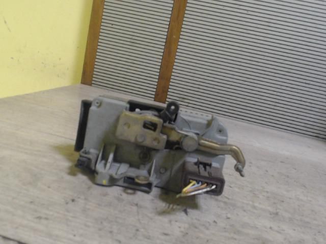 bontott PEUGEOT 807 Jobb első Ajtózár