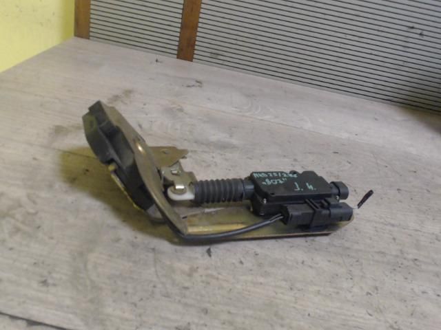 bontott PEUGEOT 807 Jobb hátsó Ajtózár