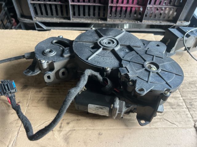 bontott PEUGEOT 807 Jobb hátsó Tolóajtó Ajtónyitó Szerkezet