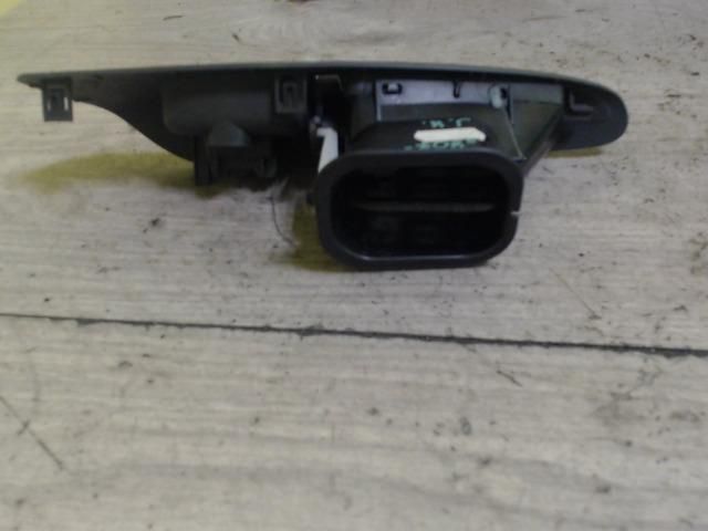 bontott PEUGEOT 807 Jobb Szellőző