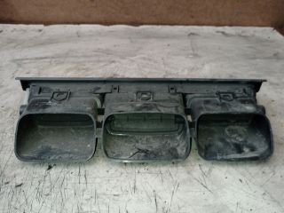 bontott PEUGEOT 807 Középső Szellőző