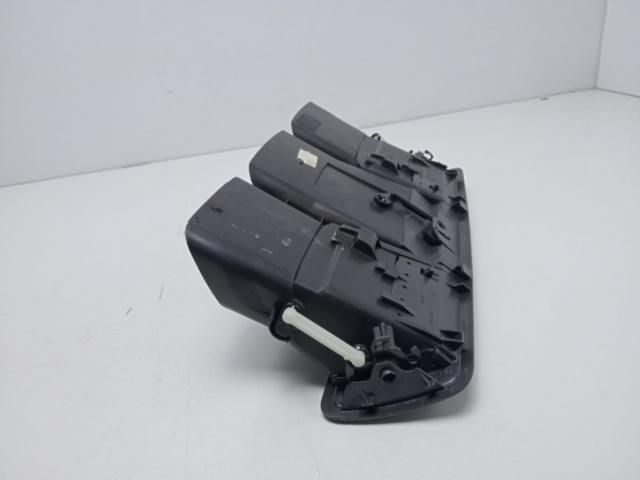 bontott PEUGEOT 807 Középső Szellőző