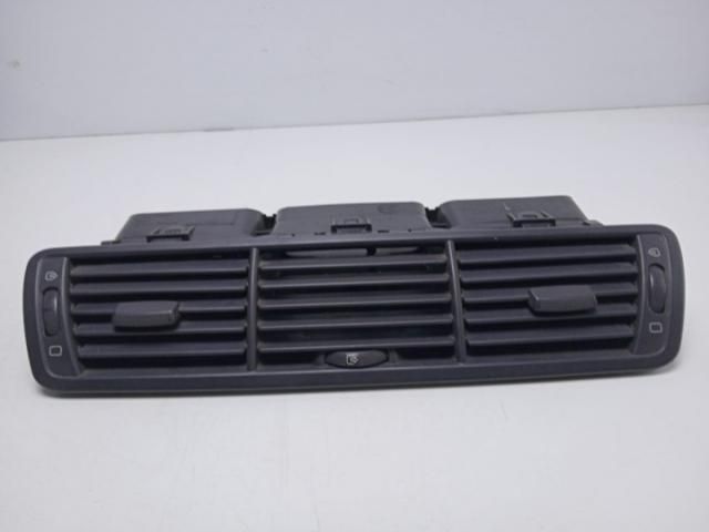 bontott PEUGEOT 807 Középső Szellőző