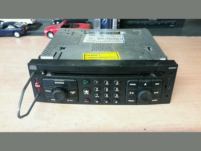 bontott PEUGEOT 807 Rádió / CD