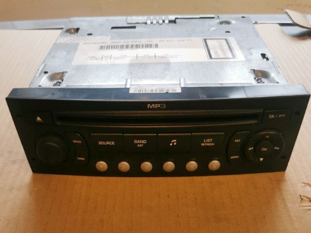 bontott PEUGEOT 807 Rádió / CD