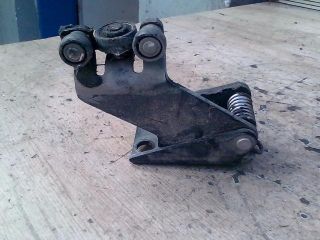 bontott PEUGEOT 807 Tolóajtó Sín Görgő