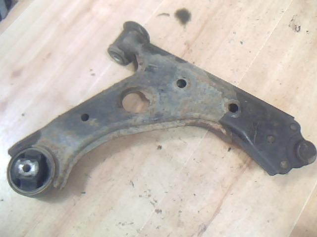 bontott PEUGEOT BIPPER Bal első Lengőkar