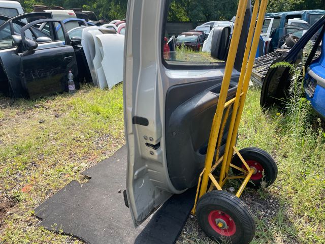 bontott PEUGEOT BIPPER Bal első Ajtó (Részeivel)