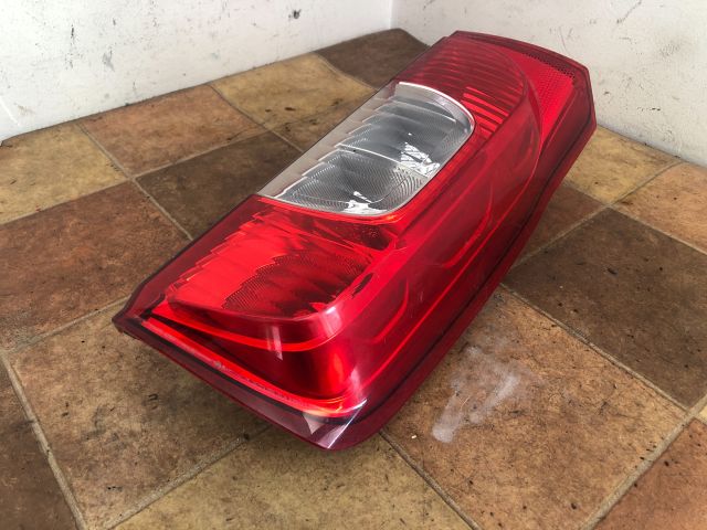 bontott PEUGEOT BIPPER Bal Hátsó Lámpa