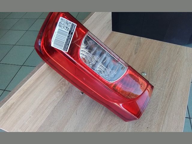 bontott PEUGEOT BIPPER Bal Hátsó Lámpa