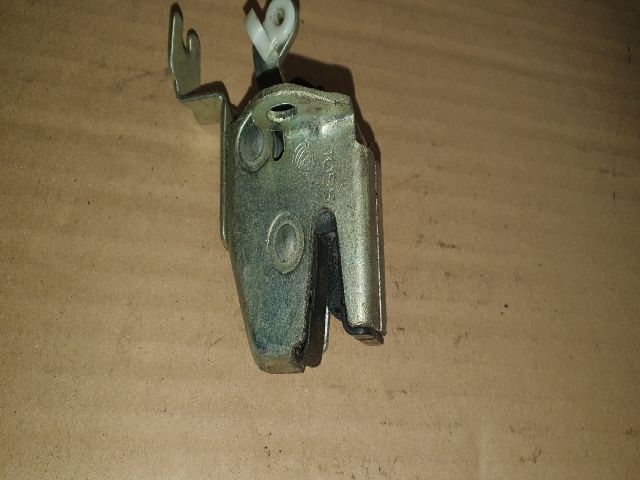 bontott PEUGEOT BIPPER Csomagtérajtó Zárszerkezet