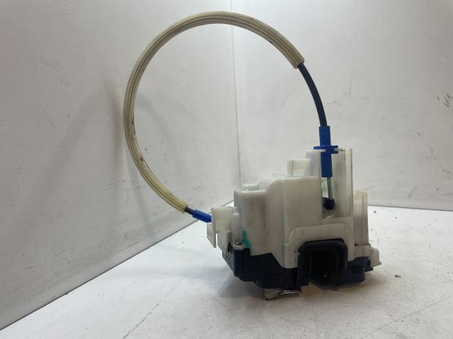 bontott PEUGEOT BIPPER Jobb első Ajtózár